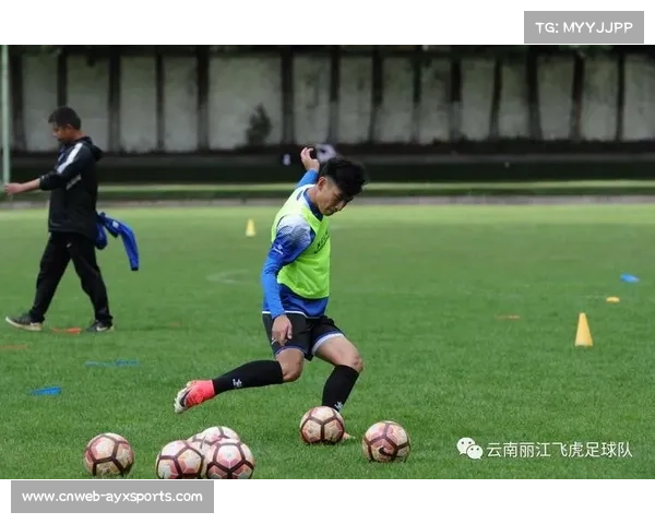 红河足球代表队选拔，前红塔队长张彪执教
